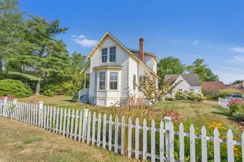86 Summer Street Kennebunk ME 04043