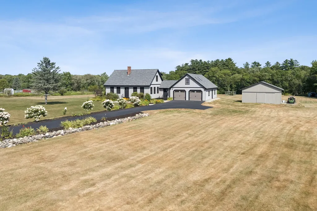208 Pleasant Street Clinton ME 04927