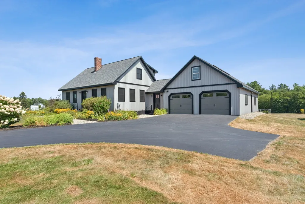 208 Pleasant Street Clinton ME 04927