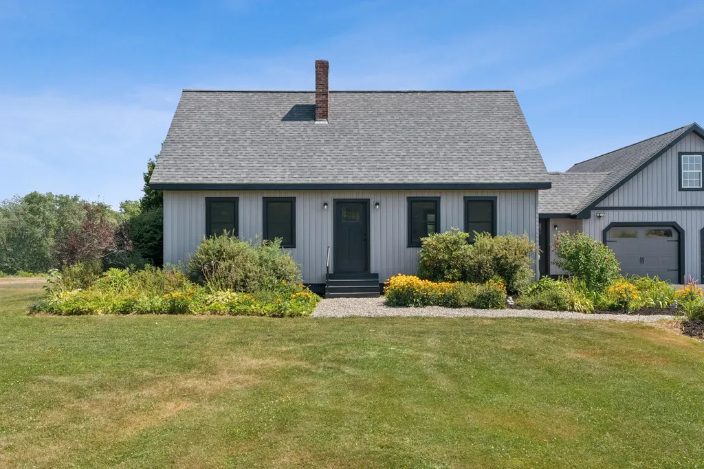 208 Pleasant Street Clinton ME 04927