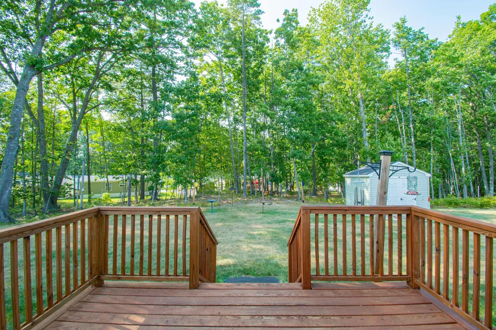 5 Trent Drive Lisbon ME 04250