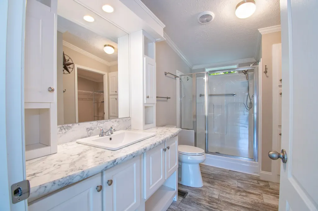 5 Trent Drive Lisbon ME 04250