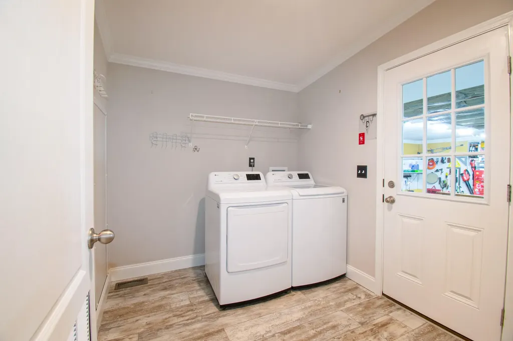5 Trent Drive Lisbon ME 04250
