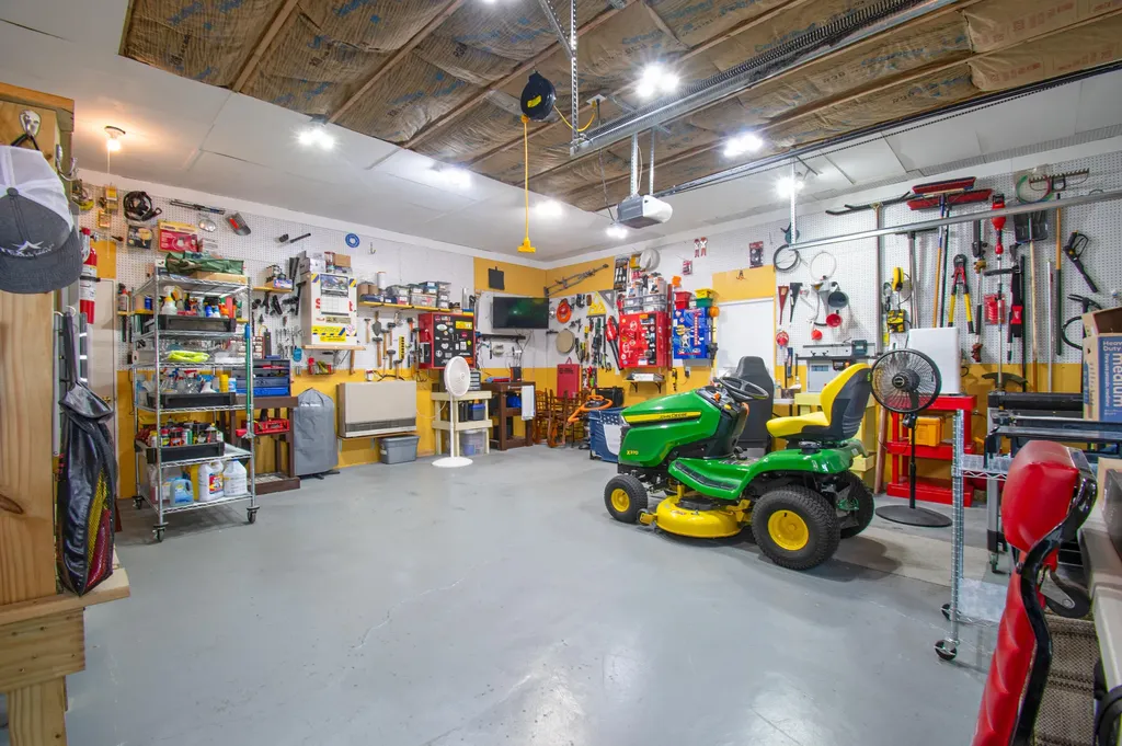 5 Trent Drive Lisbon ME 04250