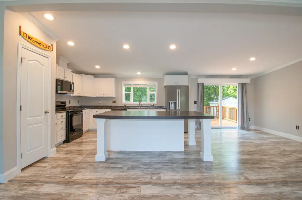 5 Trent Drive Lisbon ME 04250