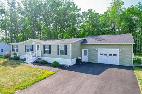 5 Trent Drive Lisbon ME 04250