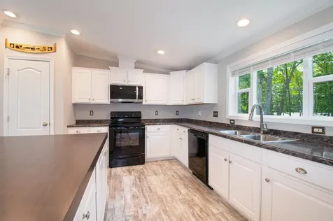 5 Trent Drive Lisbon ME 04250