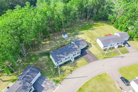 5 Trent Drive Lisbon ME 04250