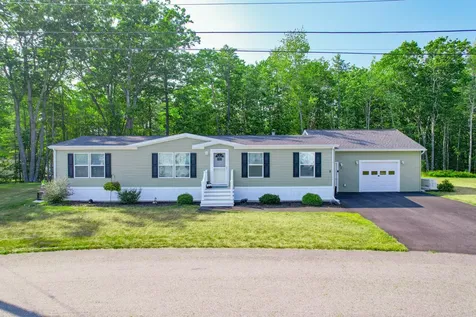 5 Trent Drive Lisbon ME 04250