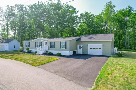 5 Trent Drive Lisbon ME 04250