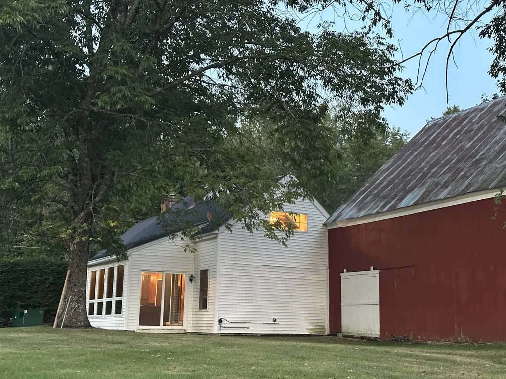 180 Center Road Lebanon ME 04027