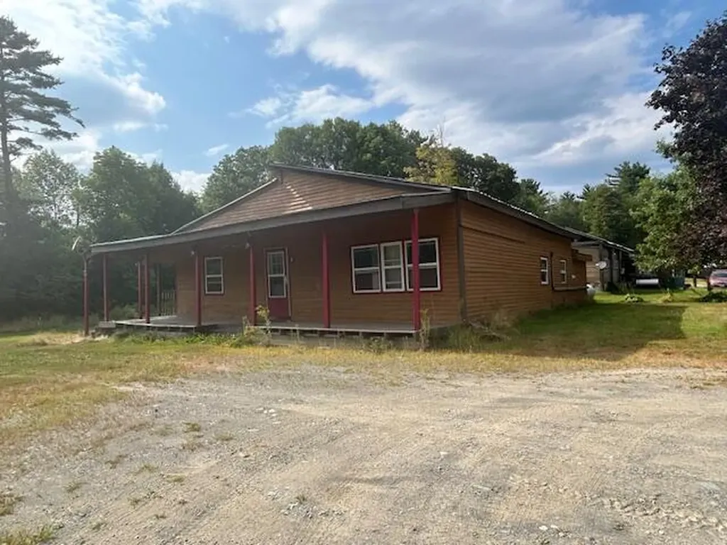 7 Thomas Road Sangerville ME 04479
