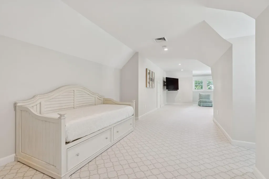 28 Washburn Drive Kennebunkport ME 04046