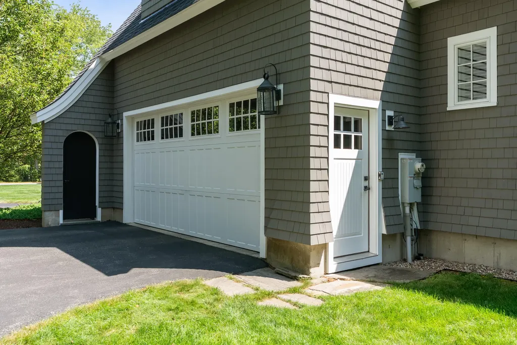 28 Washburn Drive Kennebunkport ME 04046