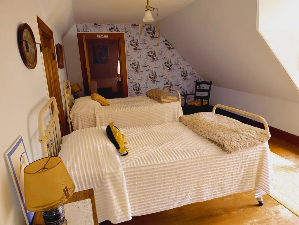 122 Waukeag Avenue Sorrento ME 04677