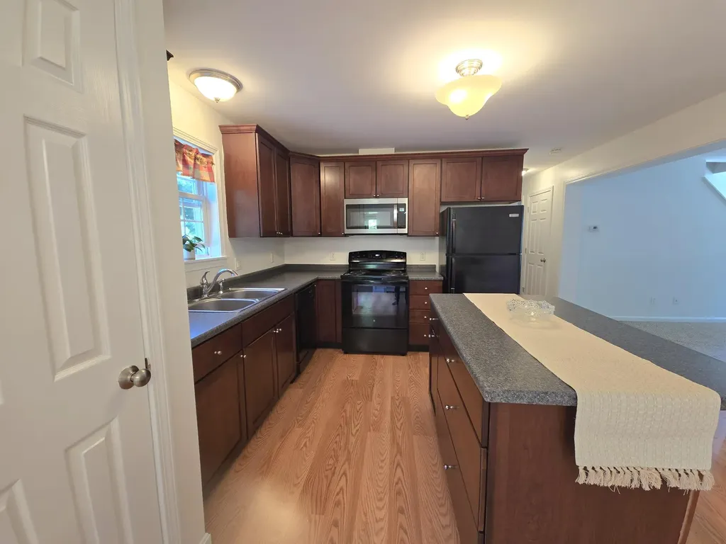 86 Bluebird Road Warren ME 04864