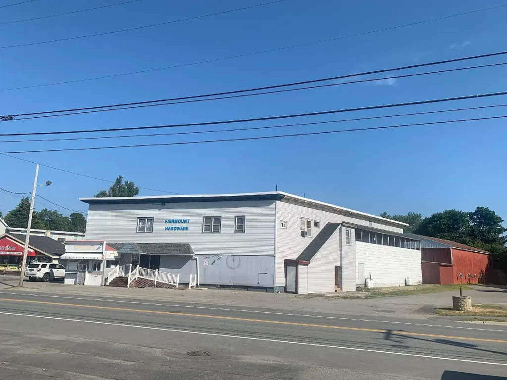 569 Hammond Street Bangor ME 04401