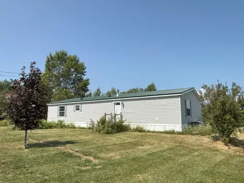 4 Moulton Hill Lane Thorndike ME 04986