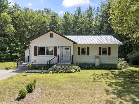 35 Farrington Road Gorham ME 04038