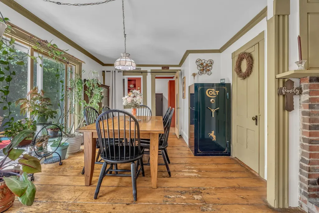 546 Webber Pond Road Vassalboro ME 04989