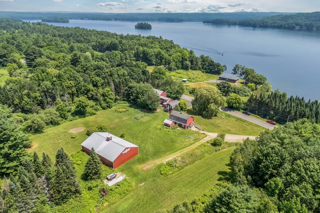 546 Webber Pond Road Vassalboro ME 04989
