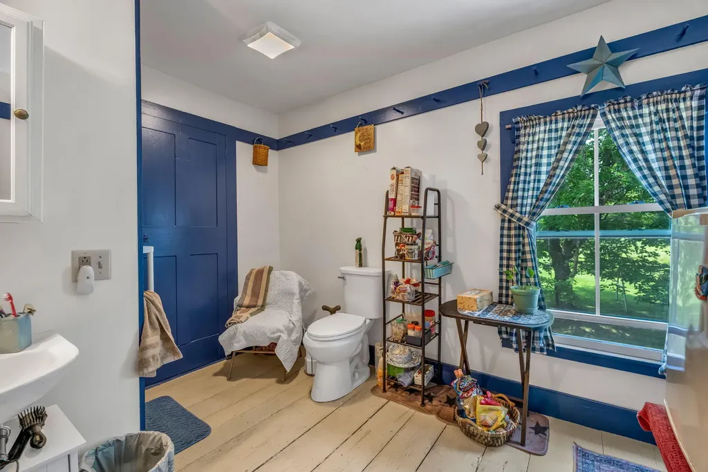 546 Webber Pond Road Vassalboro ME 04989