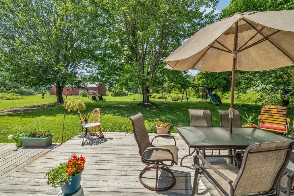 546 Webber Pond Road Vassalboro ME 04989