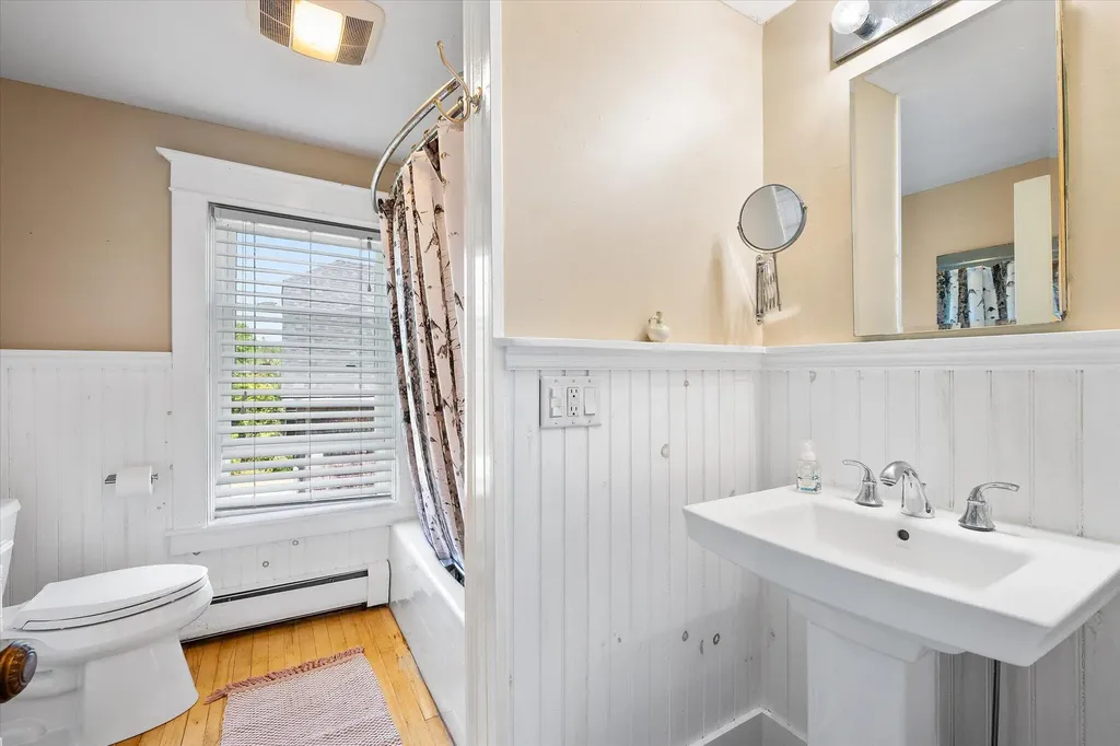 1221 Main Street Harrington ME 04643