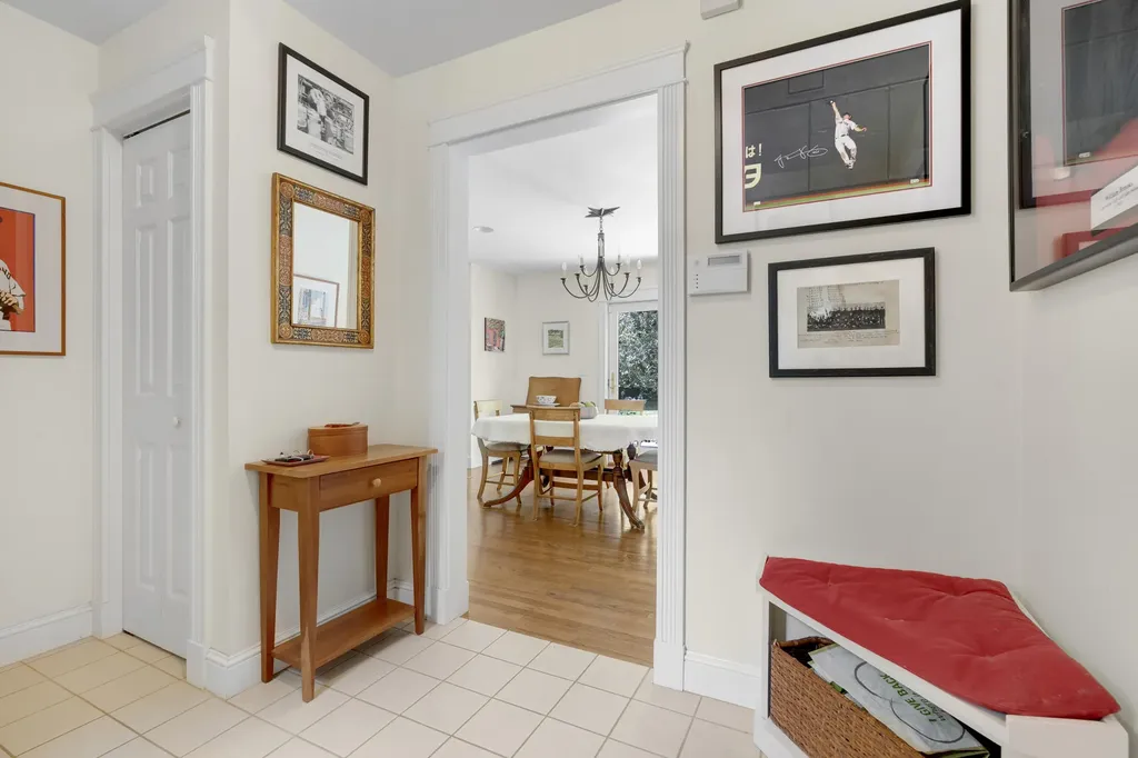 2 Sunnyfield Lane Falmouth ME 04105