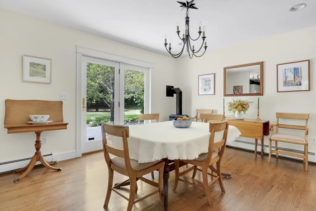 2 Sunnyfield Lane Falmouth ME 04105