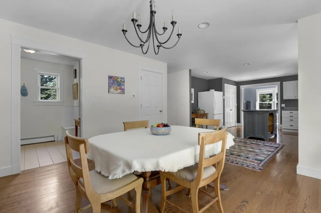 2 Sunnyfield Lane Falmouth ME 04105