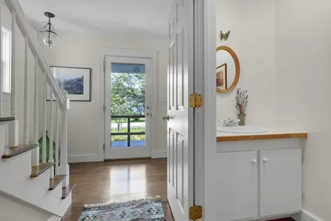 2 Sunnyfield Lane Falmouth ME 04105