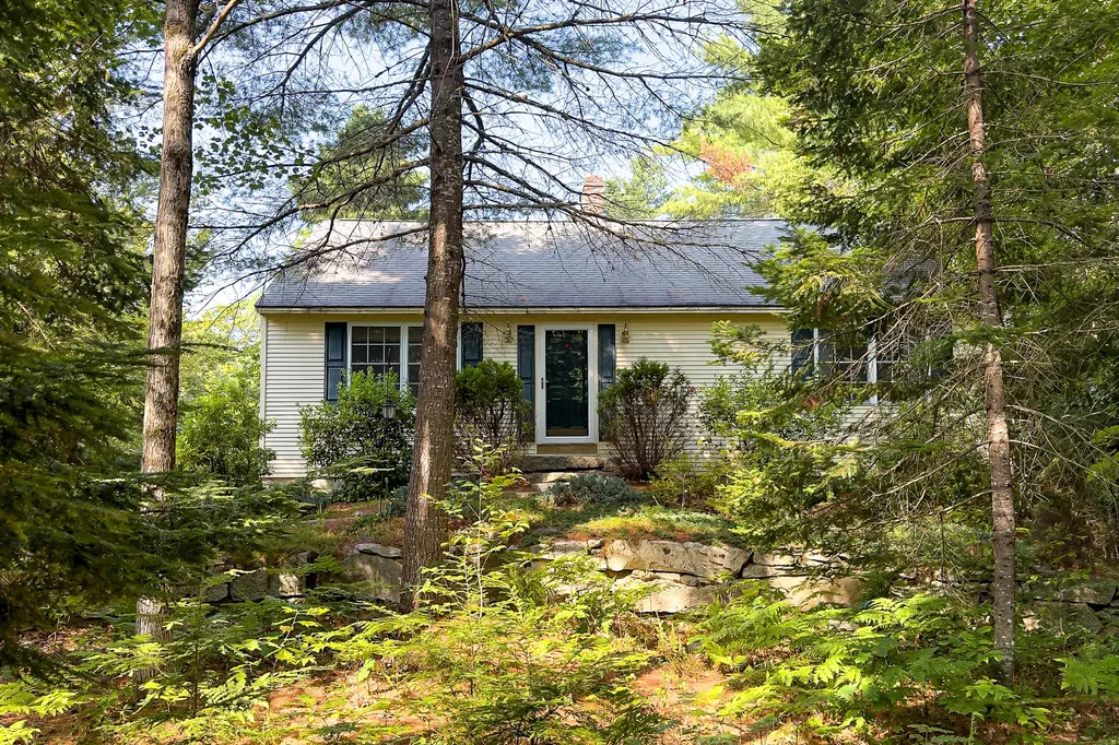 27 Stonehedge Drive Bridgton ME 04009