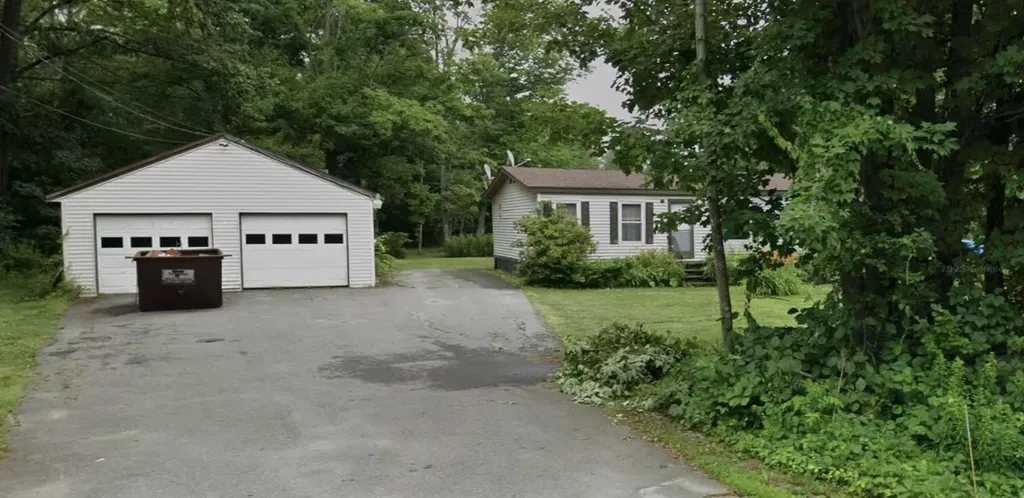 80 Middle Road Oakland ME 04963