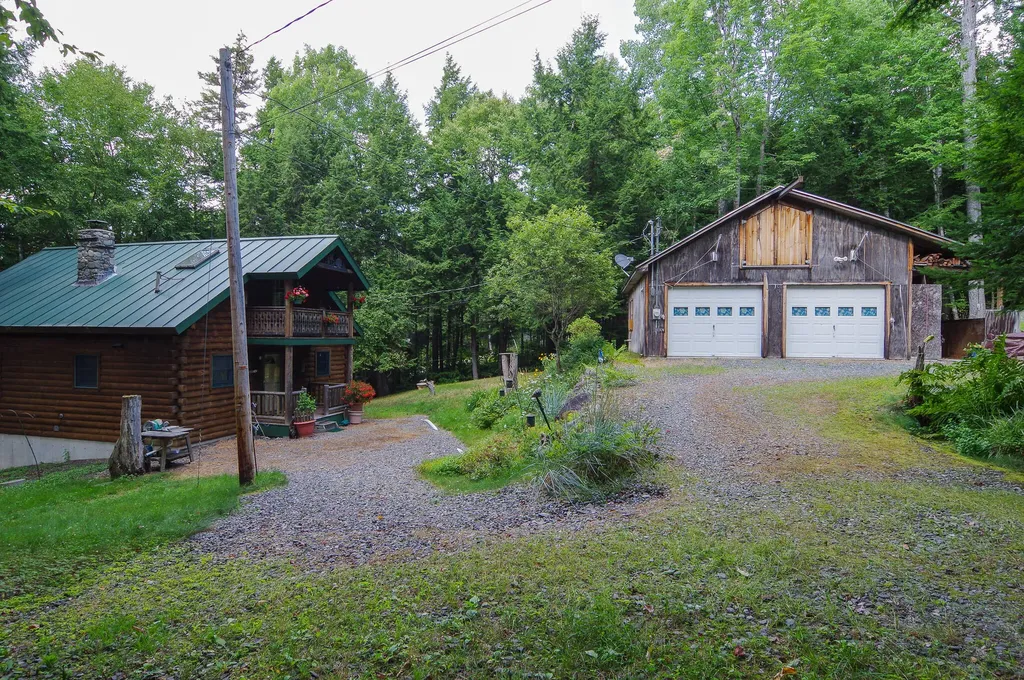 123 Richards Lane Abbot ME 04406