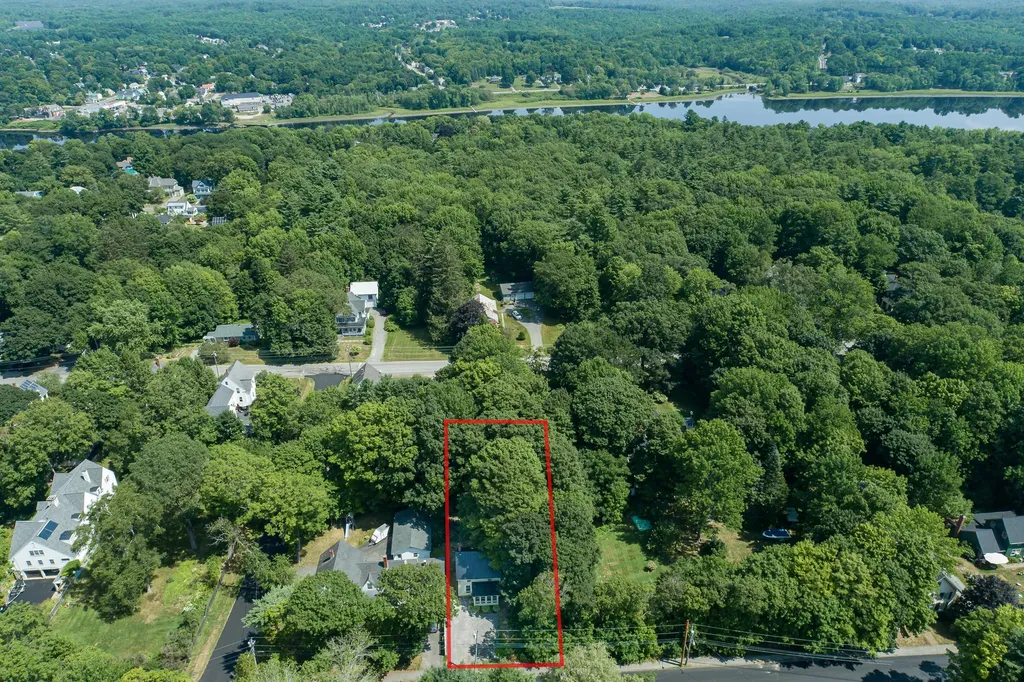 76 Lincoln Avenue Gardiner ME 04345