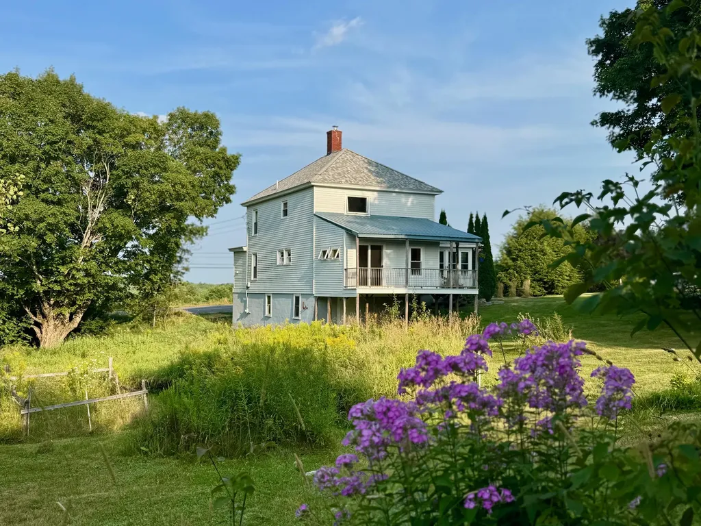 1261 Dexter Road Dover-foxcroft ME 04426
