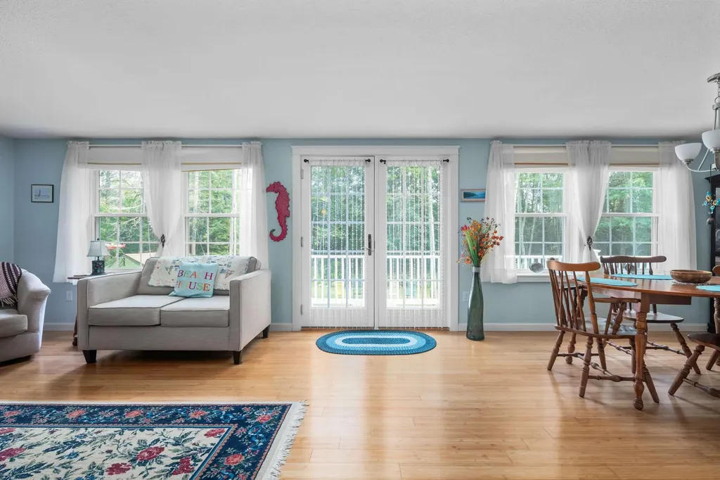 15 Loretta Lane York ME 03909
