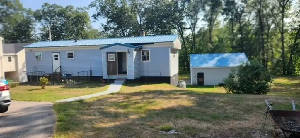 23 Gregory Drive Sanford ME 04073