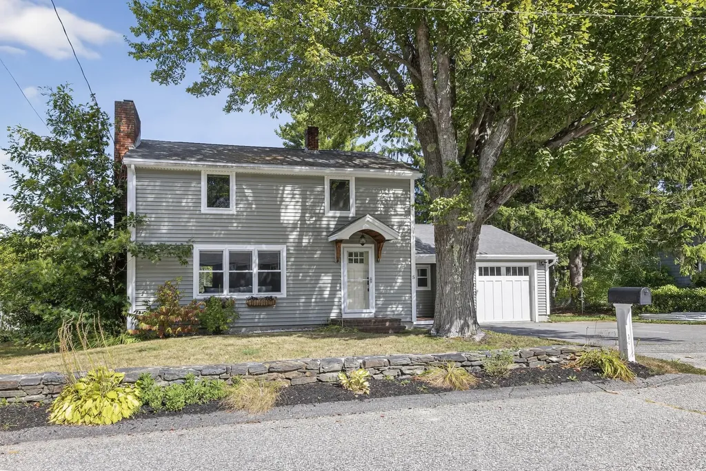 5 Pleasant Avenue Cape Elizabeth ME 04107