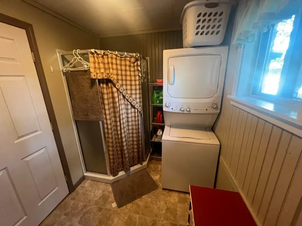 101 Lake View Lane T1 R9 Wels ME 04462