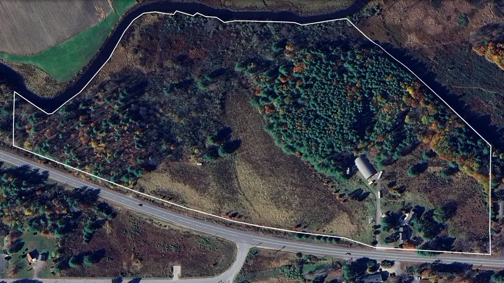 210 Augusta Road Topsham ME 04086