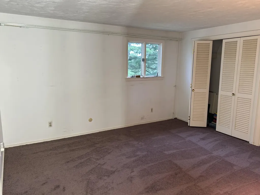 210 Augusta Road Topsham ME 04086