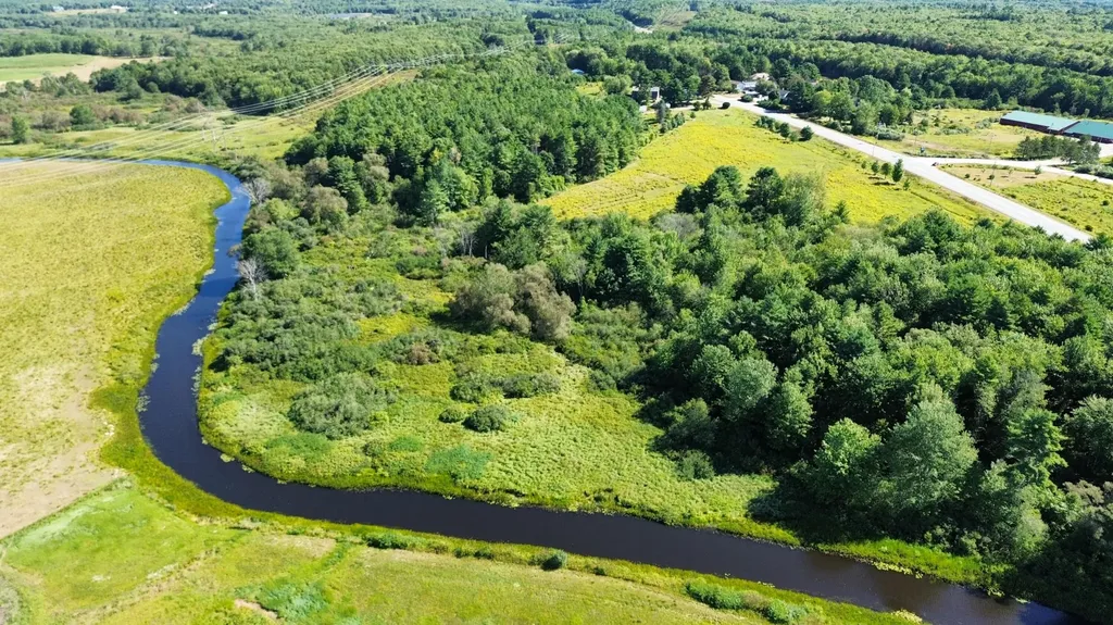 210 Augusta Road Topsham ME 04086