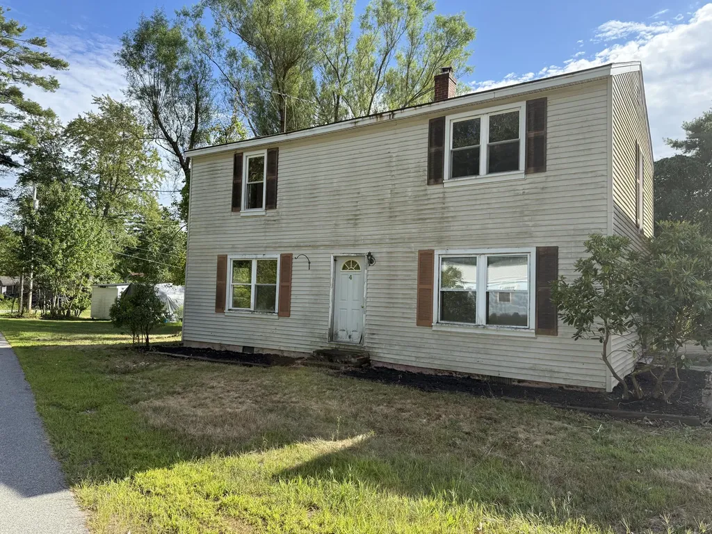 4 Blueberry Avenue Saco ME 04072