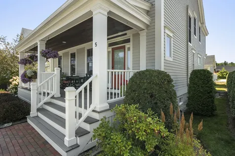 5 Traditional Street Scarborough ME 04074