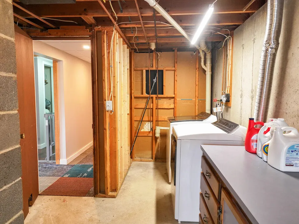 9 Judy Street Lewiston ME 04240
