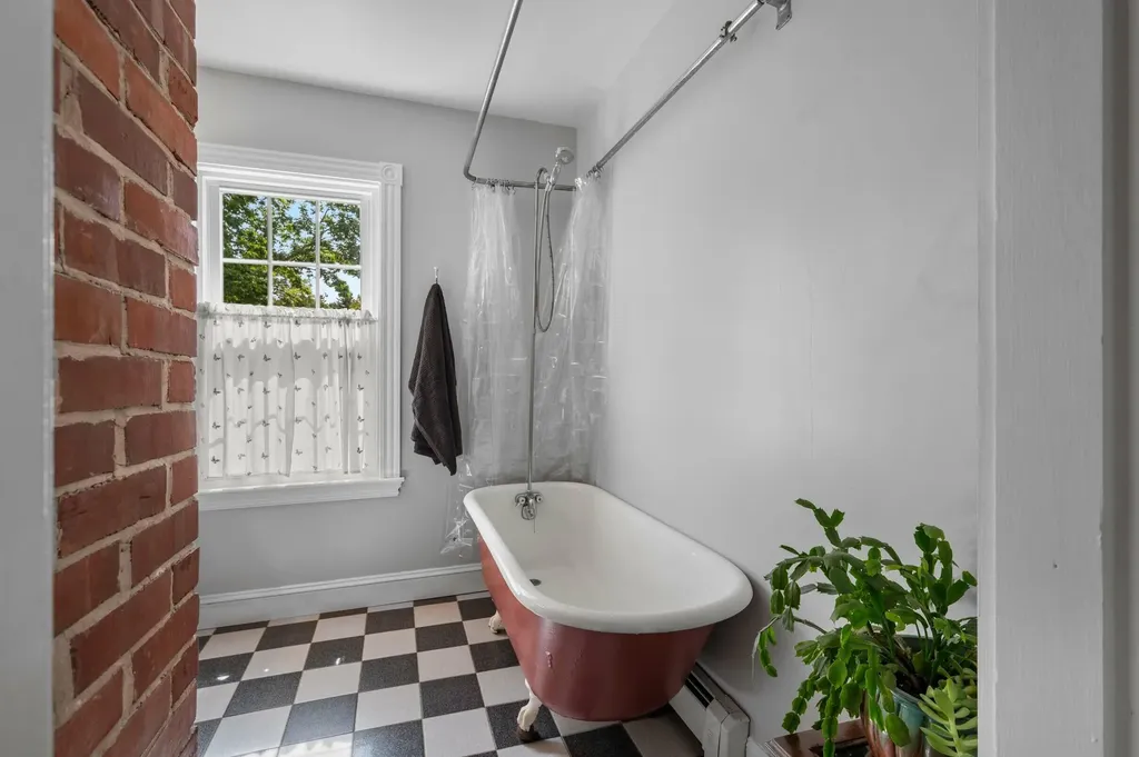 110 Brook Road Falmouth ME 04105