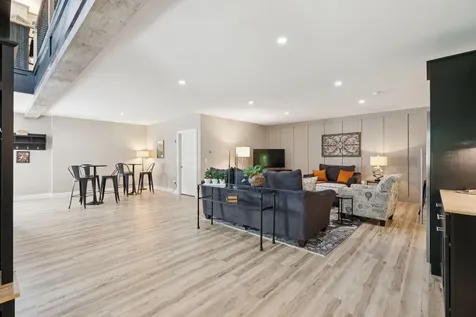 83 Hoyt Drive Monmouth ME 04259