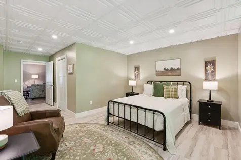 83 Hoyt Drive Monmouth ME 04259